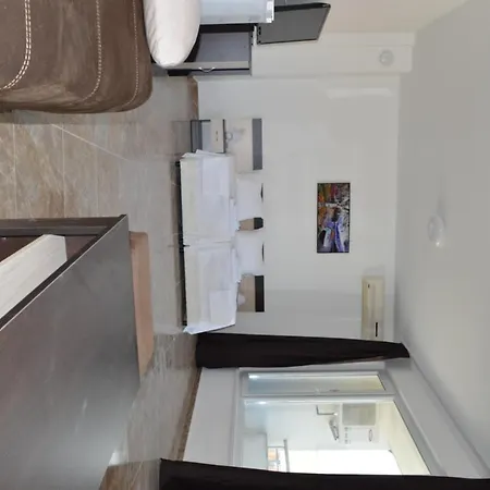 Apartment White House